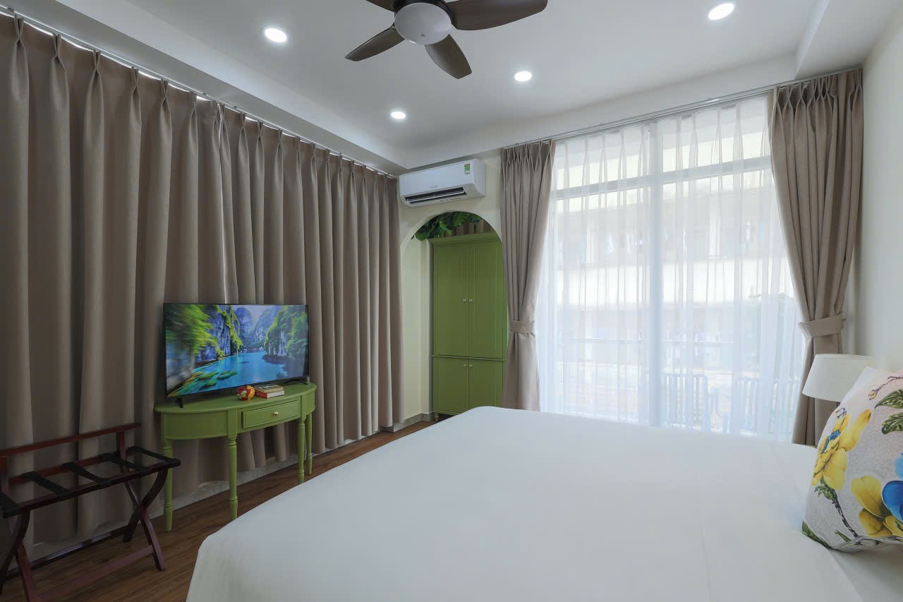 hotel-img