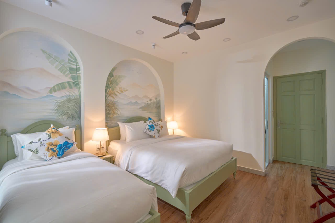 hotel-img
